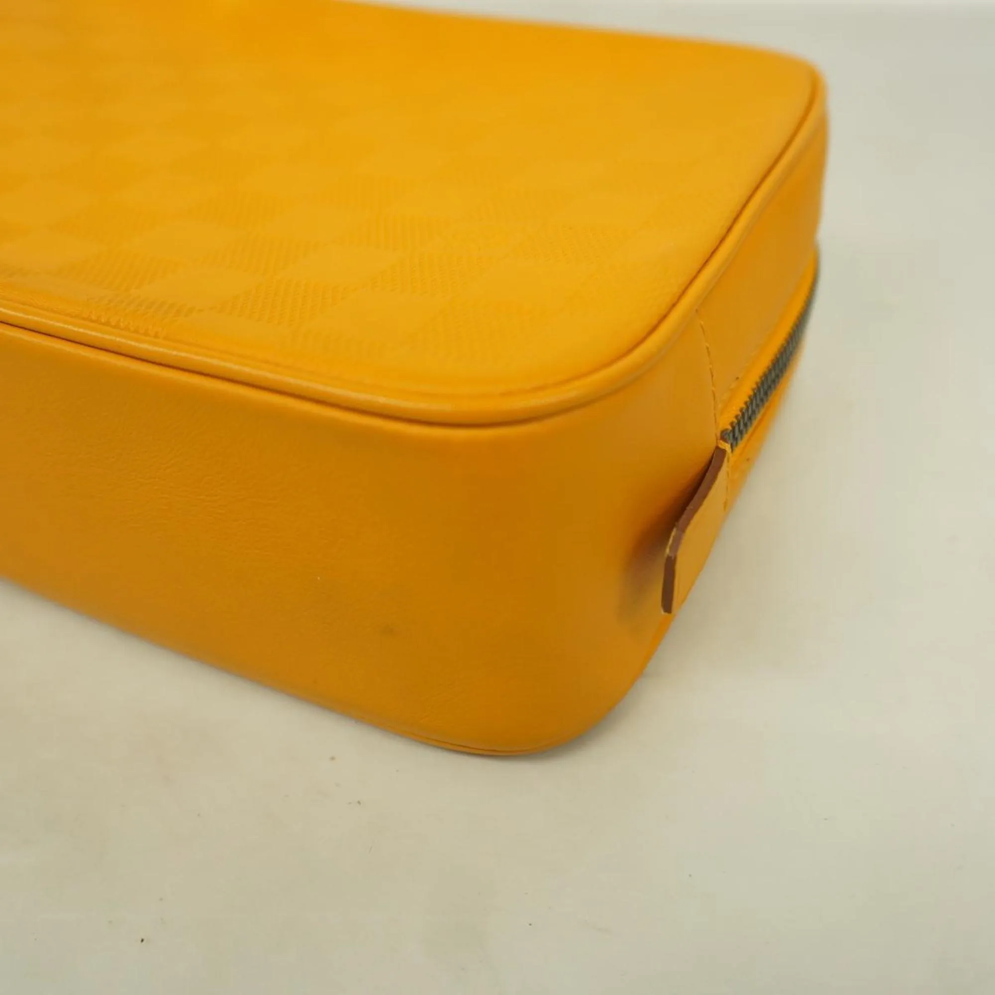 Louis Vuitton Trousse De Toilette  Leather Clutch Bag ()