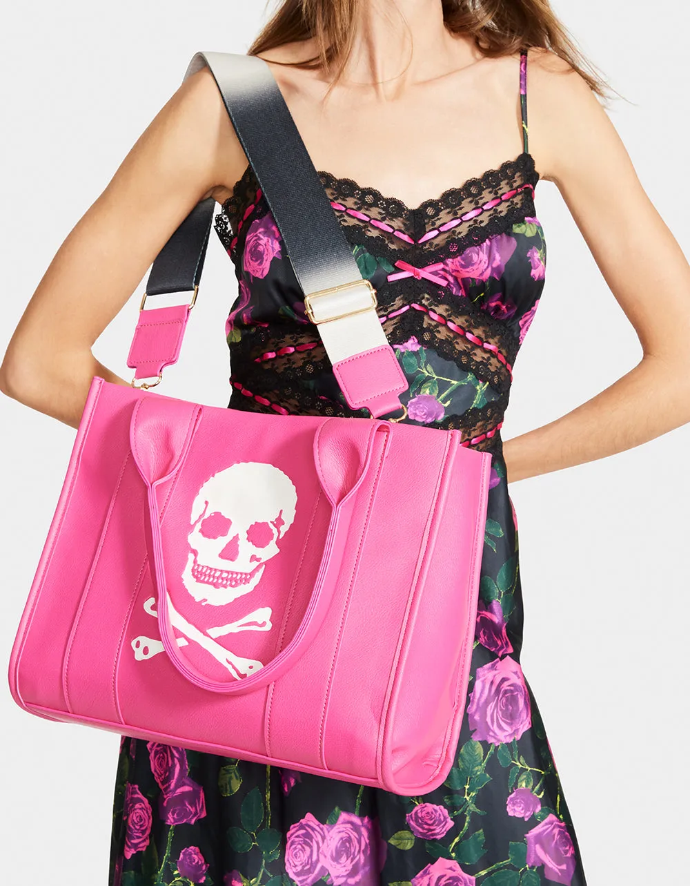 SKULLY DEBOSS TOTE PINK