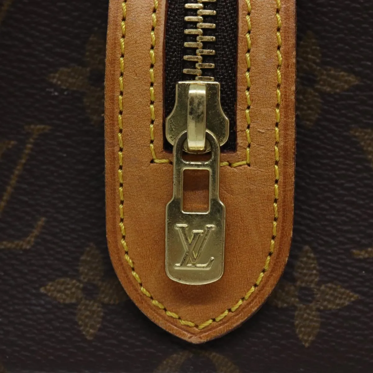 Trendy Inspired Louis Vuitton Monogram Trousse Patte Pression Cosmetic Pouch M47636 Auth Ar12515
