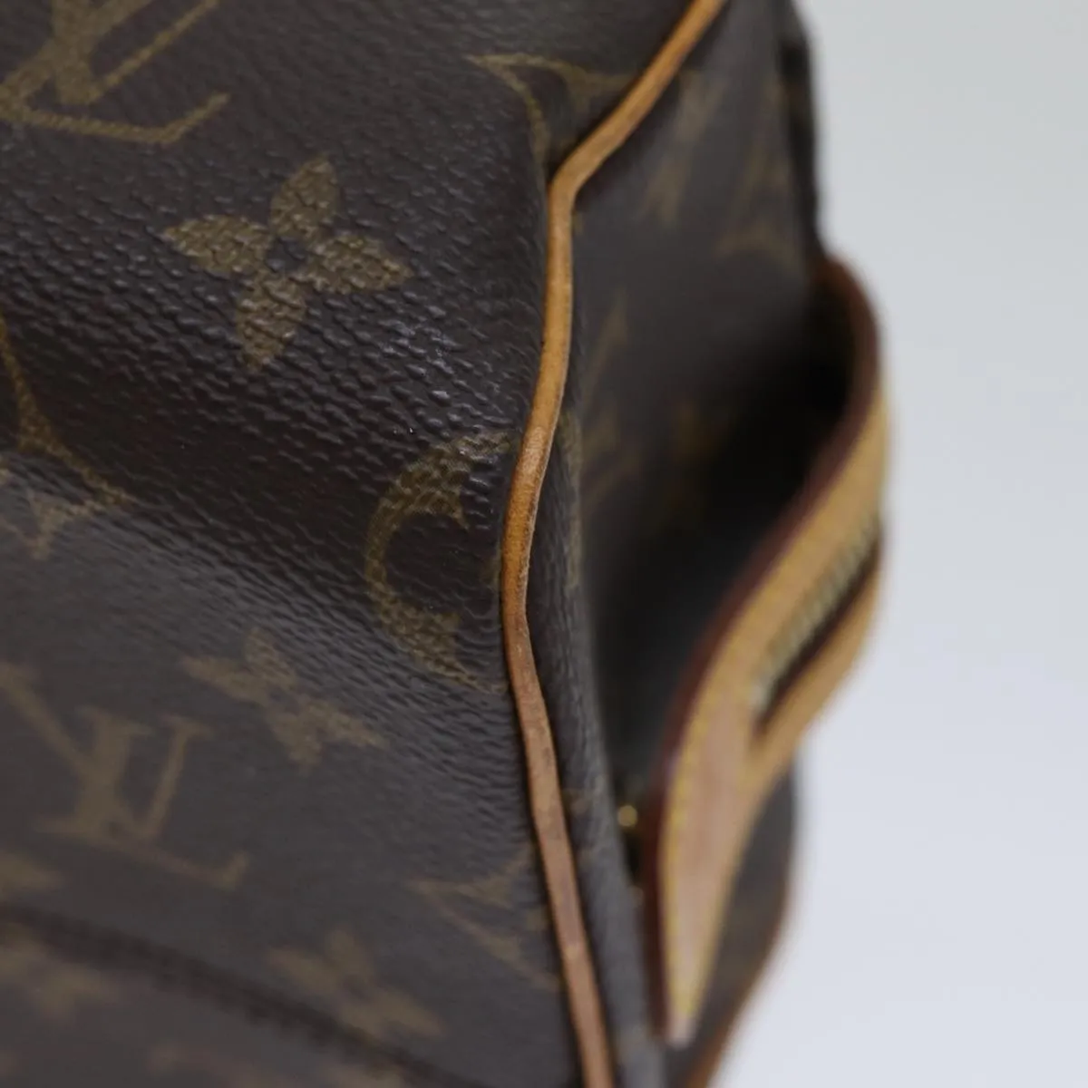 Trendy Inspired Louis Vuitton Monogram Trousse Patte Pression Cosmetic Pouch M47636 Auth Ar12515