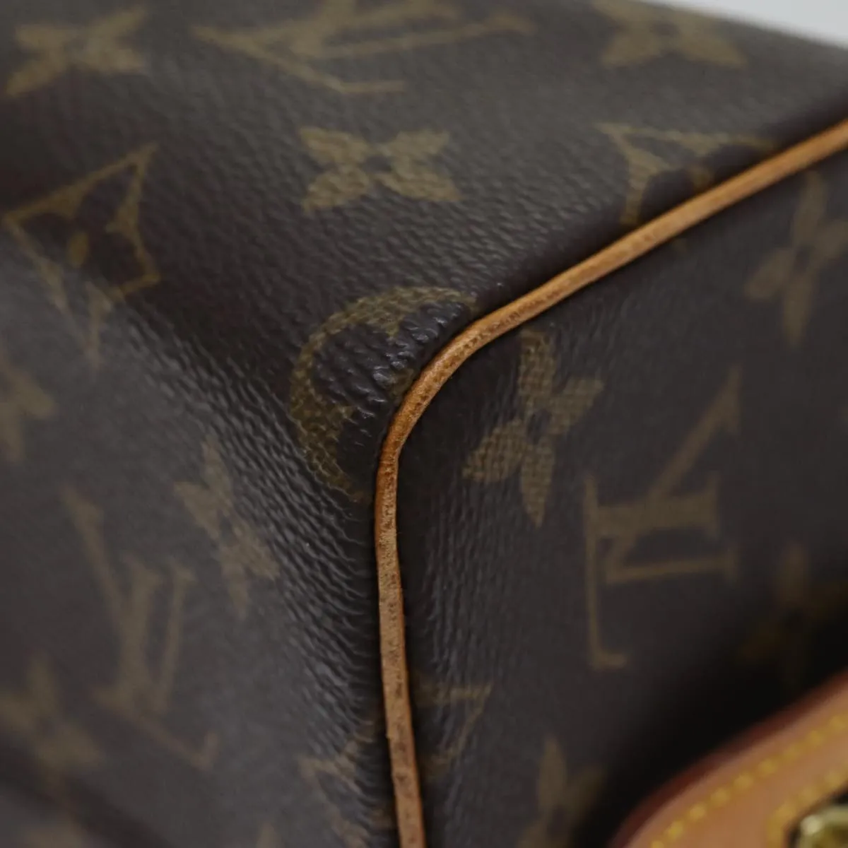 Trendy Inspired Louis Vuitton Monogram Trousse Patte Pression Cosmetic Pouch M47636 Auth Ar12515